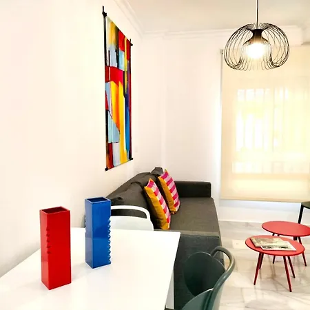Edificio Francisco Cano By 10tosea 아파트
