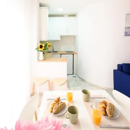 Edificio Francisco Cano By 10tosea Apartment *